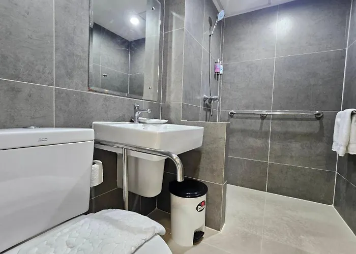 Hotel Chiva 3*